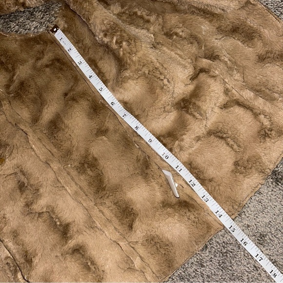 Olive & Oak brown faux suede and fur vest - Picture 7 of 7